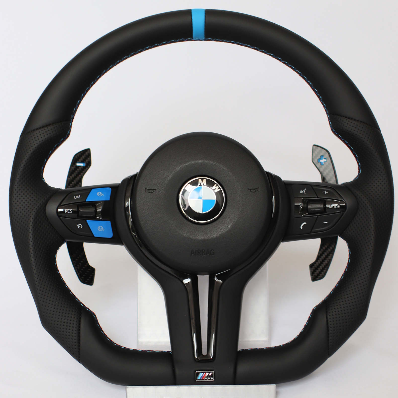BMW F-Serie All Black Blau M Sport Lenkrad mit Carbon-Schaltwippen