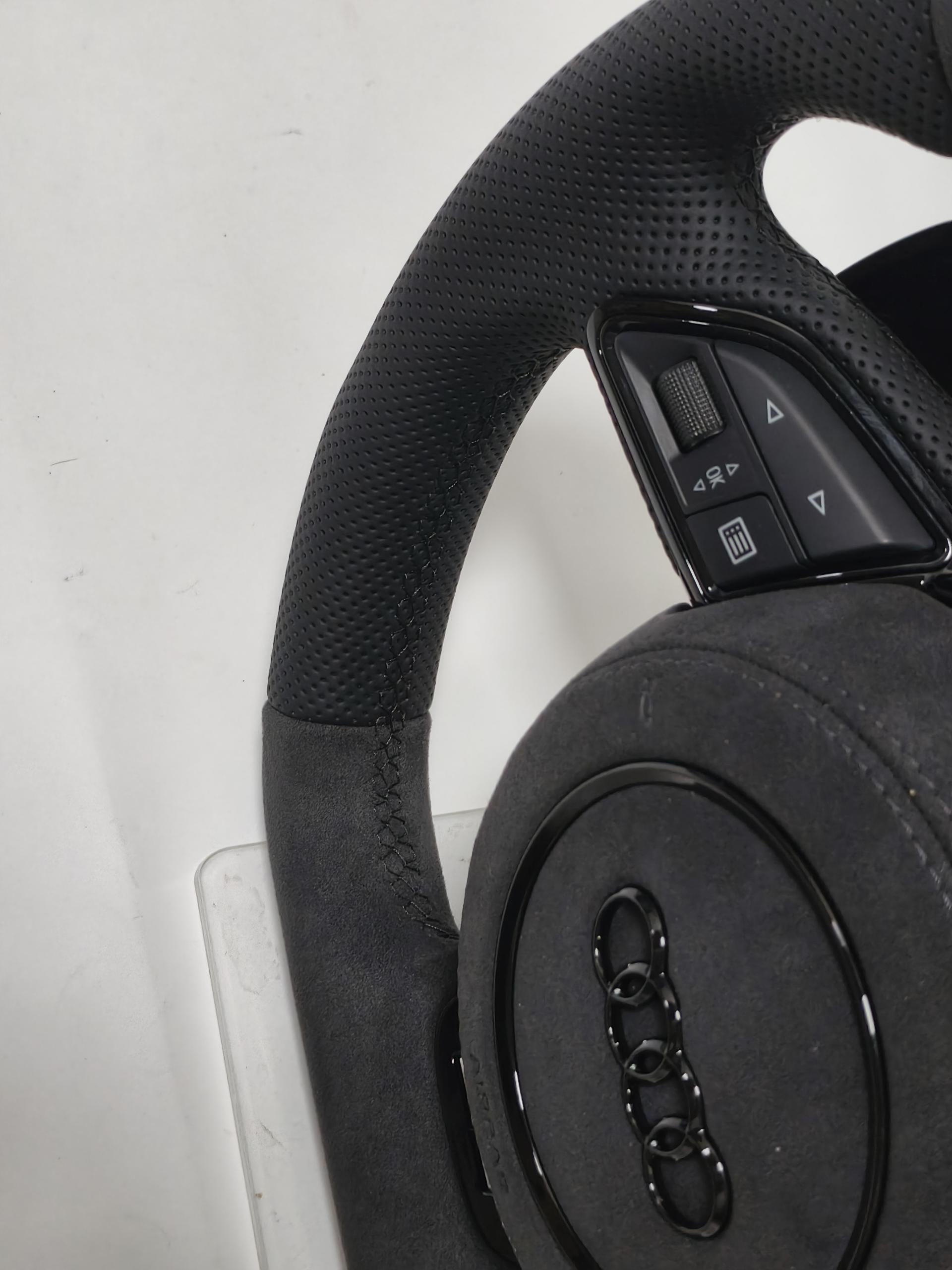 Audi Performance Lenkrad Flat-Bottom Alcantara & Perforiertes Leder – Custom Upgrade für A3, A4 B8, A5, A6 C7, Q3, TT