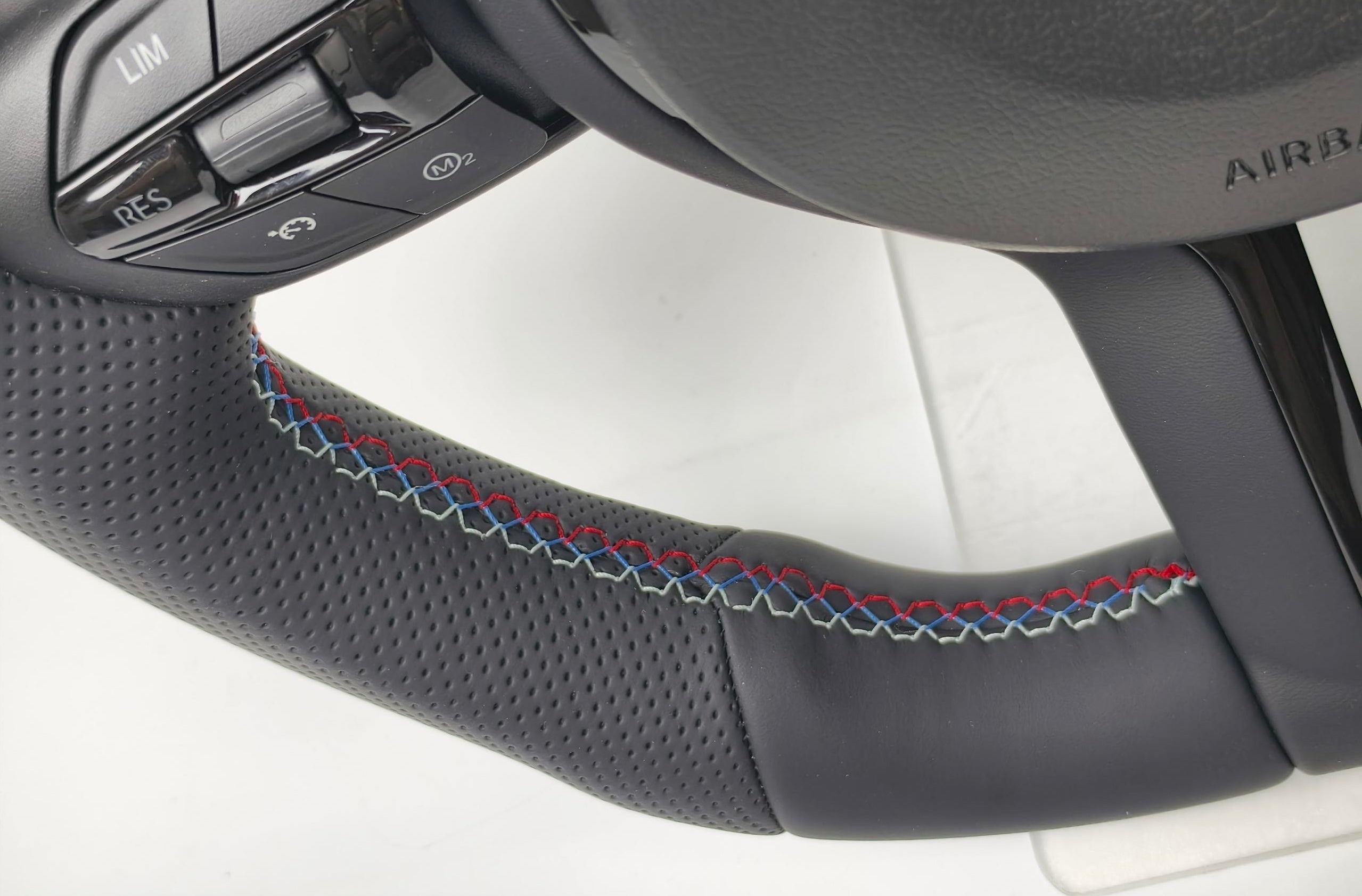 BMW M Performance Lenkrad Leder Veredelung - ALL BLACK | Rodin Products