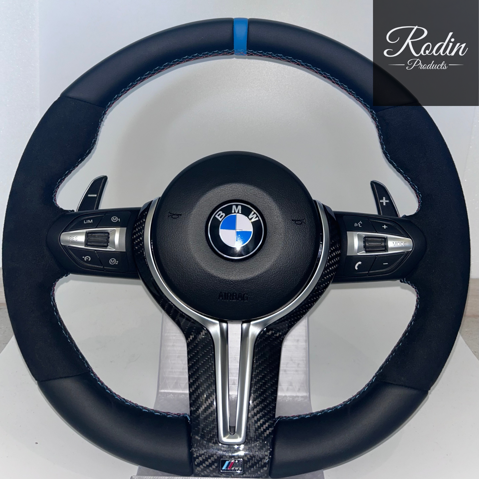 BMW M Performance Sportlenkrad Carbon / Alcantara | Blaue 12-Uhr-Markierung für E-/F-Serie – Frontansicht von Rodin Products