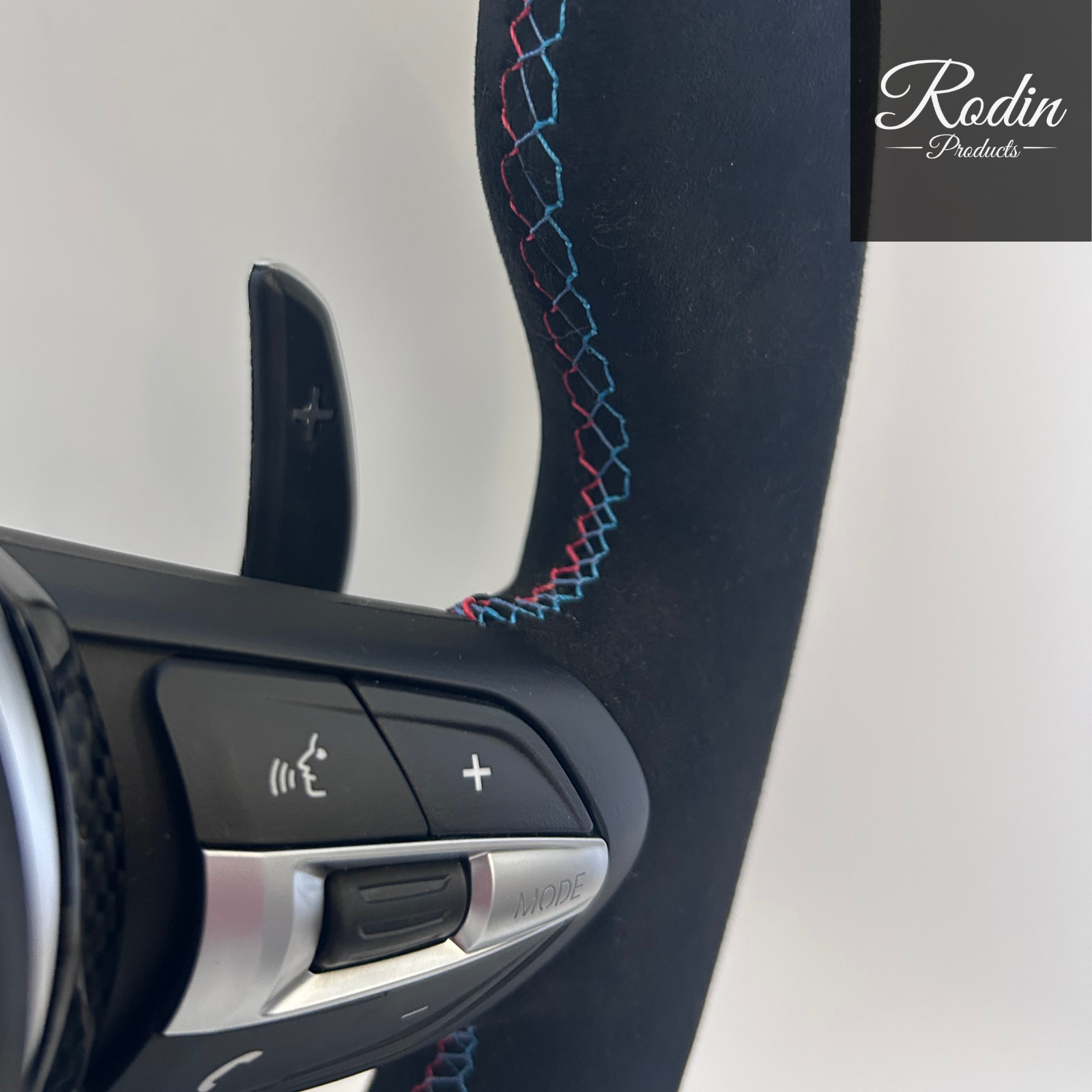 BMW M Performance Sportlenkrad Carbon / Alcantara | Blaue 12-Uhr-Markierung für E-/F-Serie – Seitenansicht von Rodin Products