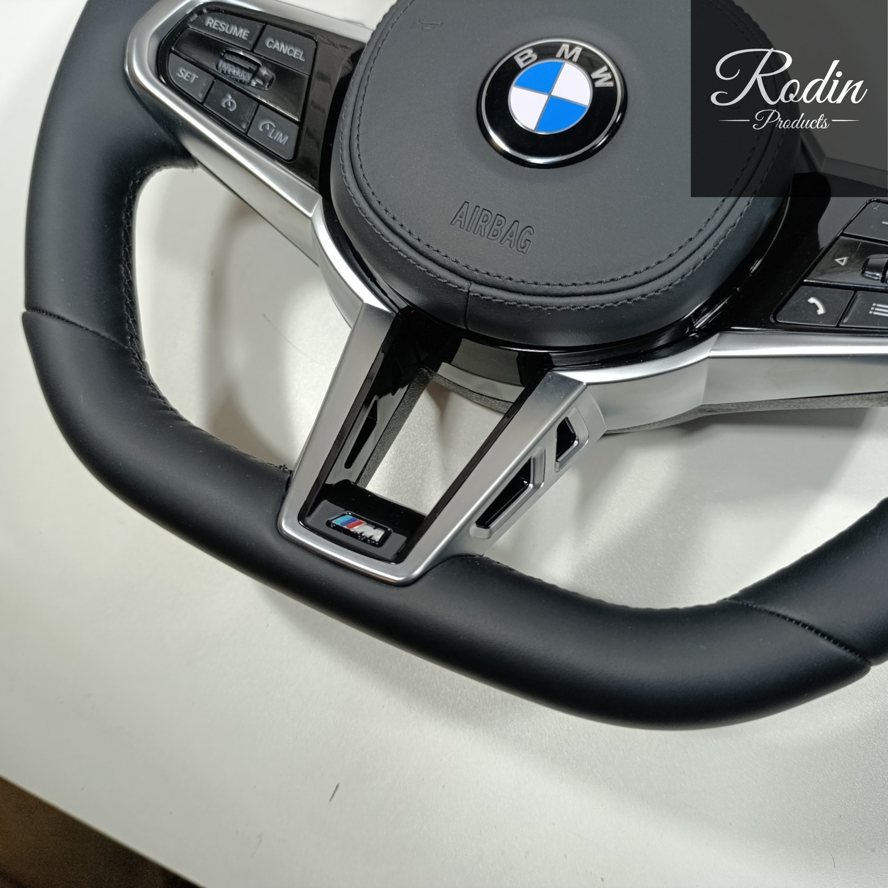 BMW M Performance Sportlenkrad – Chrom Edition für G-Modell – Detailansicht von Rodin Products