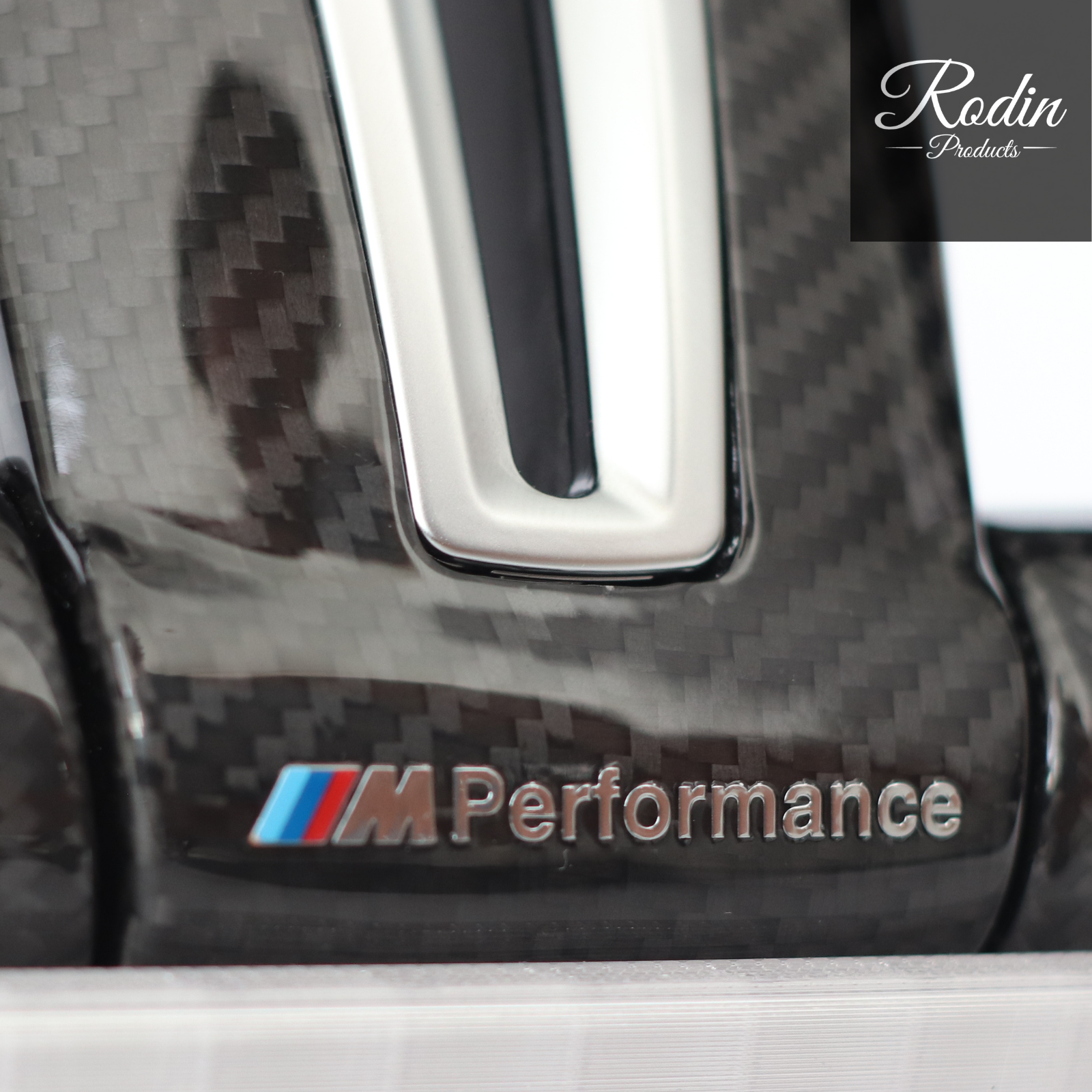 BMW M Performance Carbon Sportlenkrad – Premium Leder Veredelung für E-/F-Serie – Seitenansicht von Rodin Products