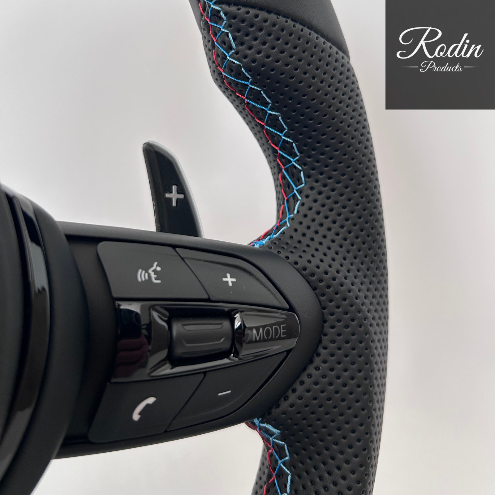 BMW M Performance Lenkrad Leder Veredelung - ALL BLACK für E-/F-Serie – Material-Detail von Rodin Products