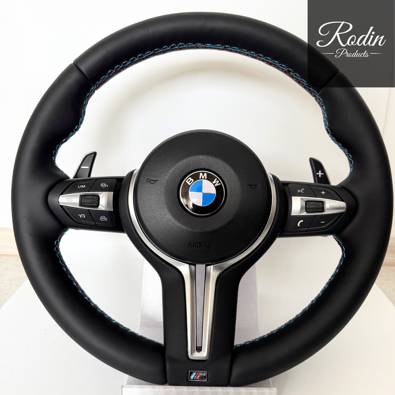 BMW M Performance Lenkrad Leder für E-/F-Modell (Standard) – Frontansicht von Rodin Products