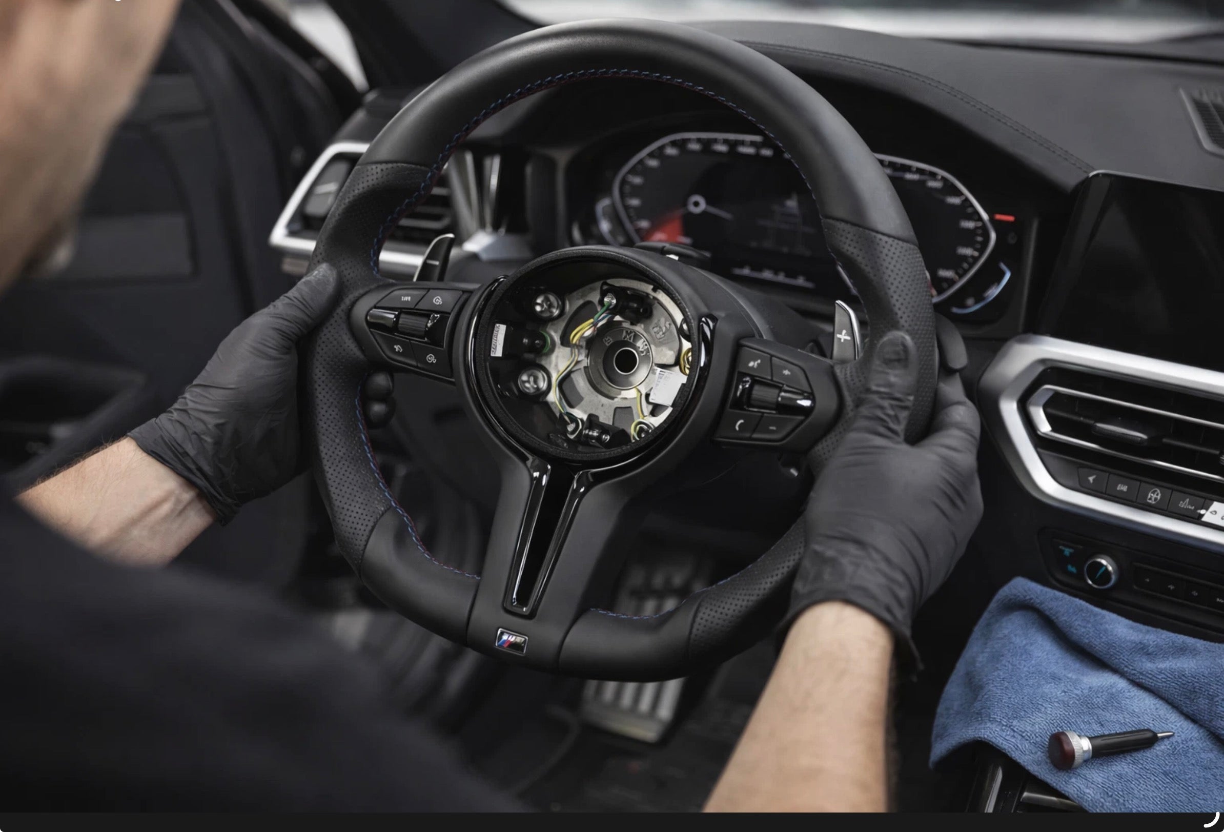 BMW M Performance Lenkrad Leder Veredelung - ALL BLACK | Rodin Products