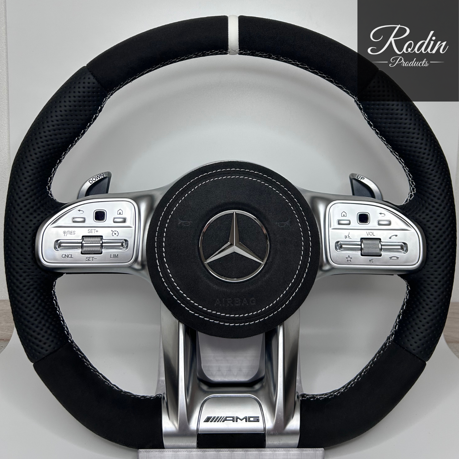 Mercedes AMG Lenkrad W205 X253 C253 Alcantara Graue 12-Uhr – Frontansicht von Rodin Products