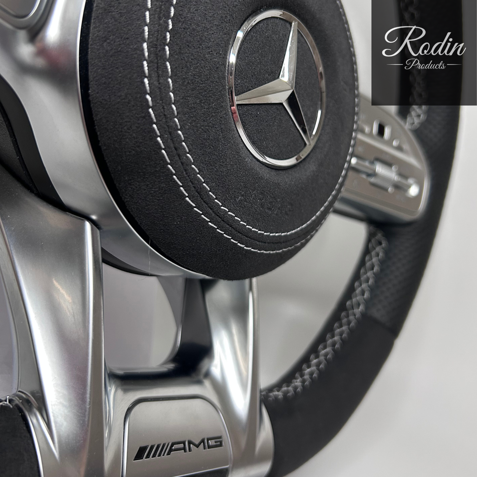 Mercedes AMG Lenkrad W205 X253 C253 Alcantara Graue 12-Uhr – Seitenansicht von Rodin Products