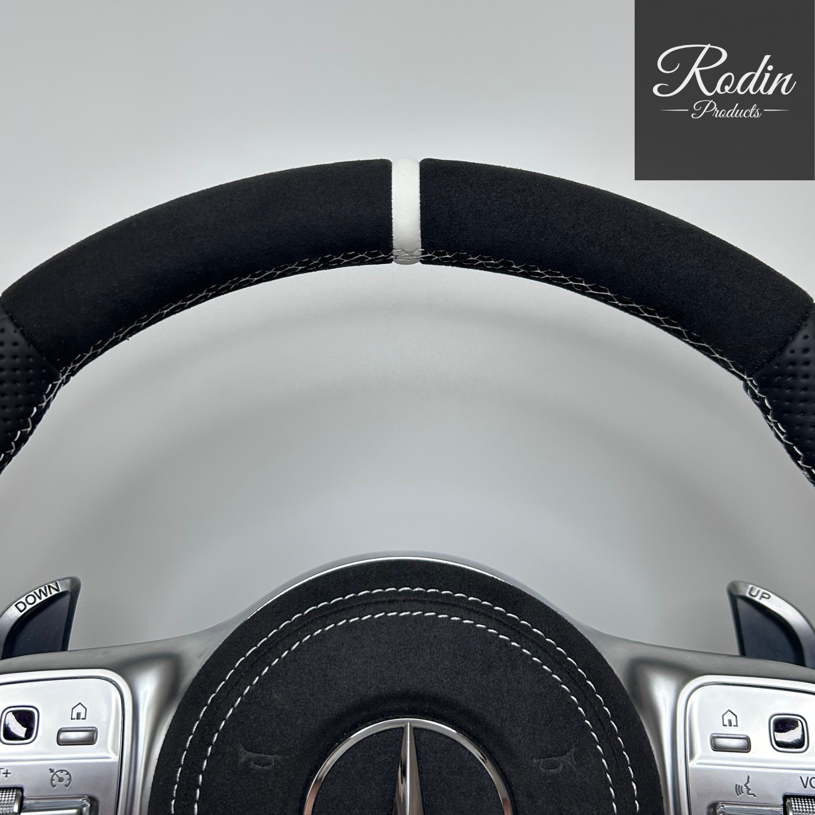Mercedes AMG Lenkrad W205 X253 C253 Alcantara Graue 12-Uhr – Detailansicht von Rodin Products