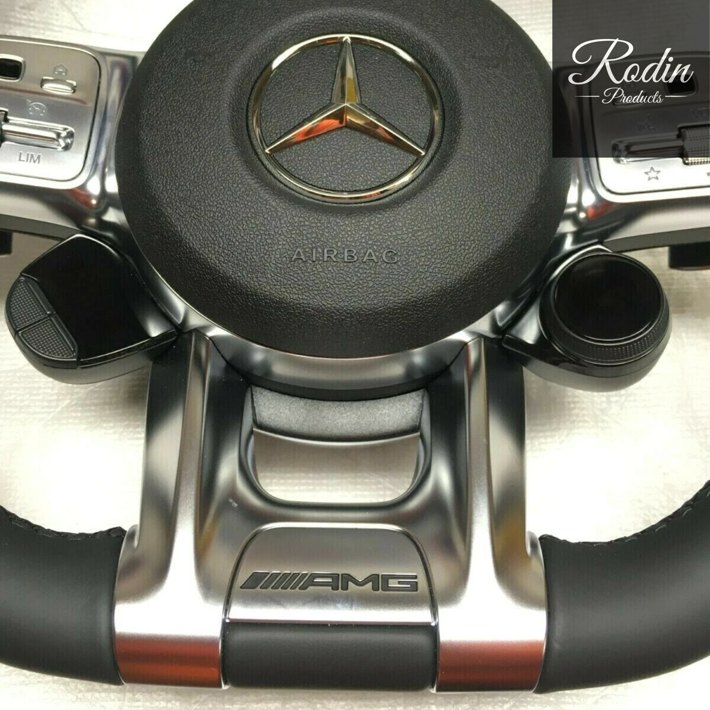 Mercedes-AMG Performance Lenkrad – OEM Driver Unit - Echtleder – Seitenansicht von Rodin Products