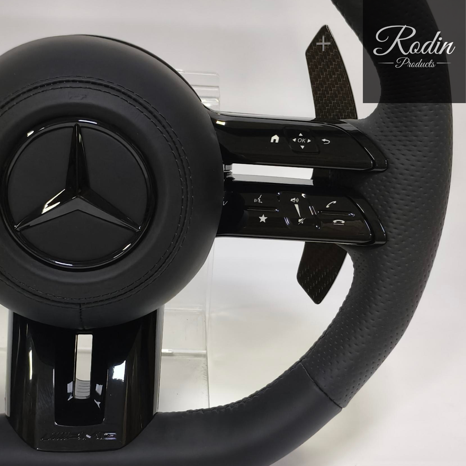 Mercedes AMG Sportlenkrad Facelift – Leder Veredelung (All Black) – Seitenansicht von Rodin Products