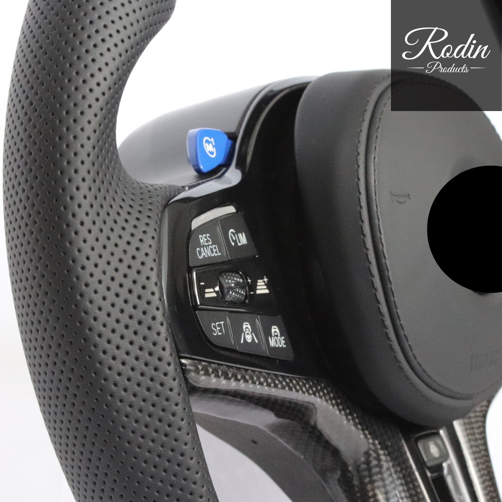 Sportlenkrad passend für BMW G-Serie – Carbon – Innenraumansicht von Rodin Products