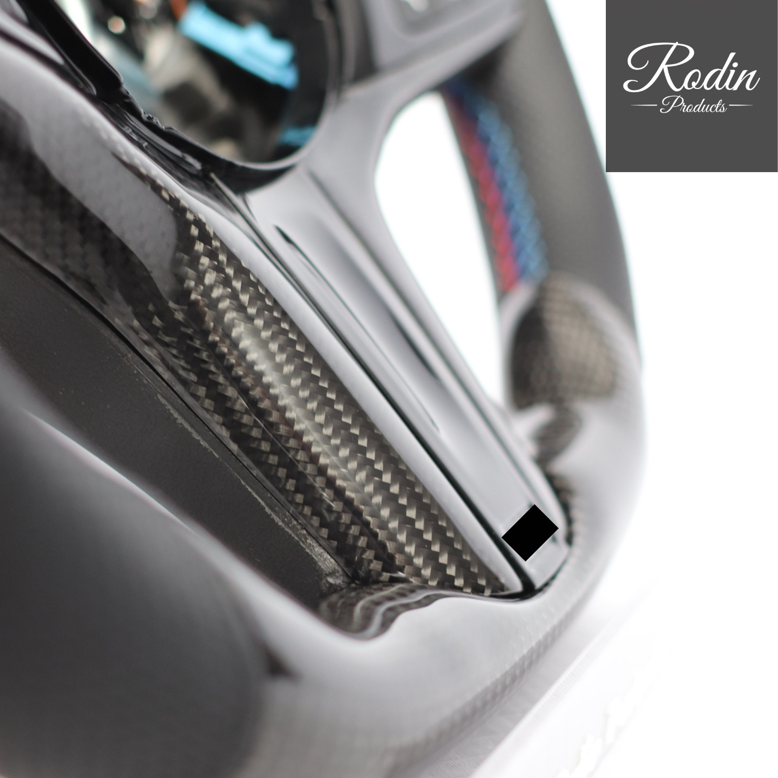 Sportlenkrad passend für BMW G-Serie – Carbon & LED – Seitenansicht von Rodin Products