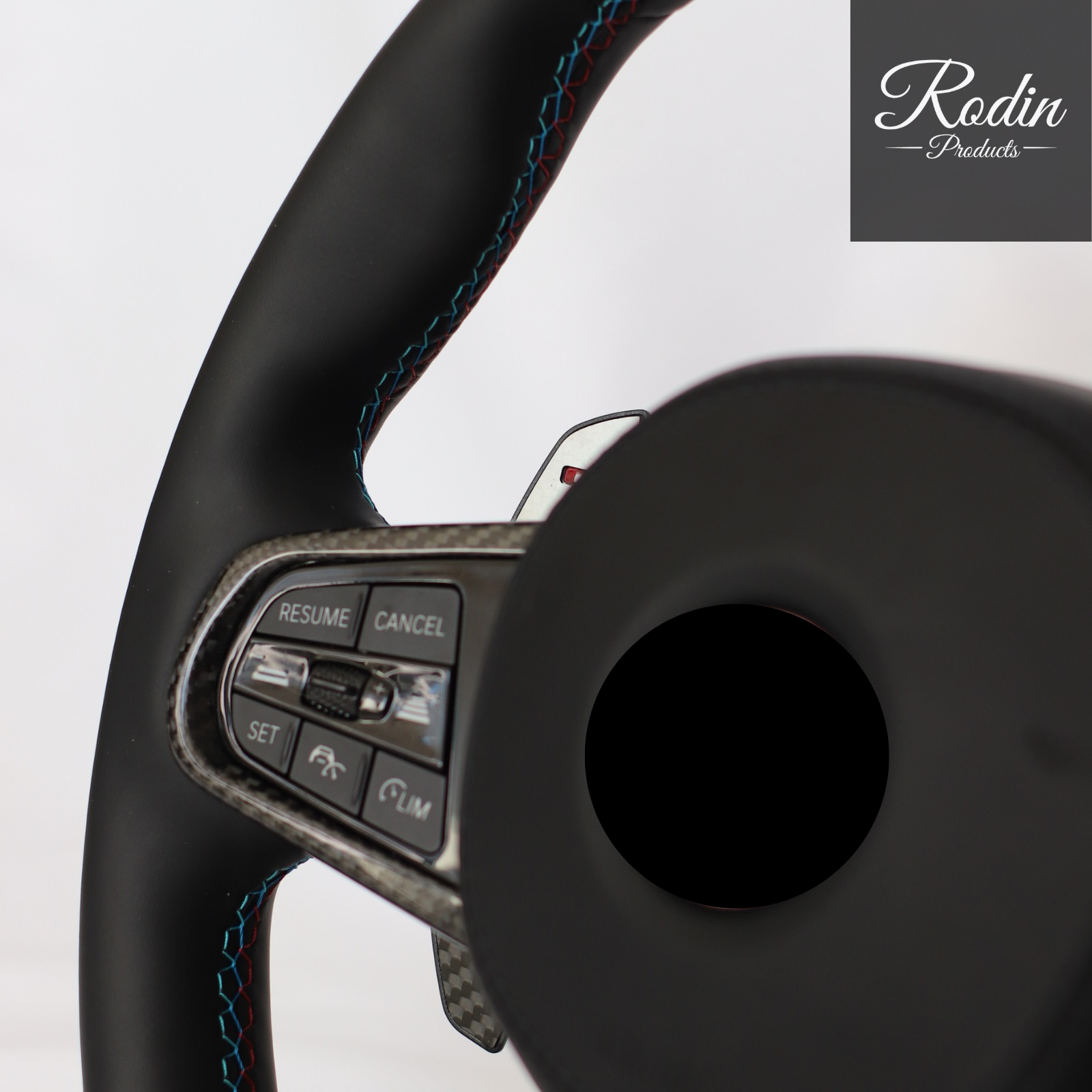 Sportlenkrad passend für BMW G-Serie – All Black & Carbon – Seitenansicht von Rodin Products