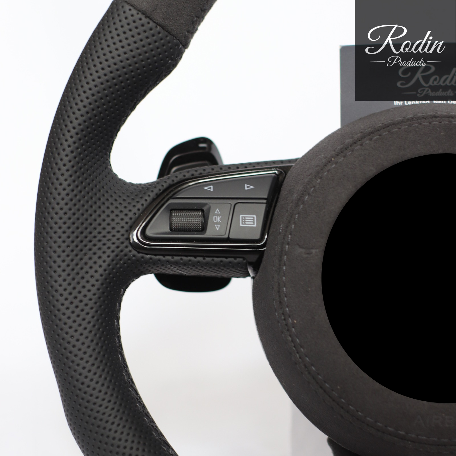 Lenkrad passend für Audi B9 – Alcantara & Leder & All Black – Ansicht 4