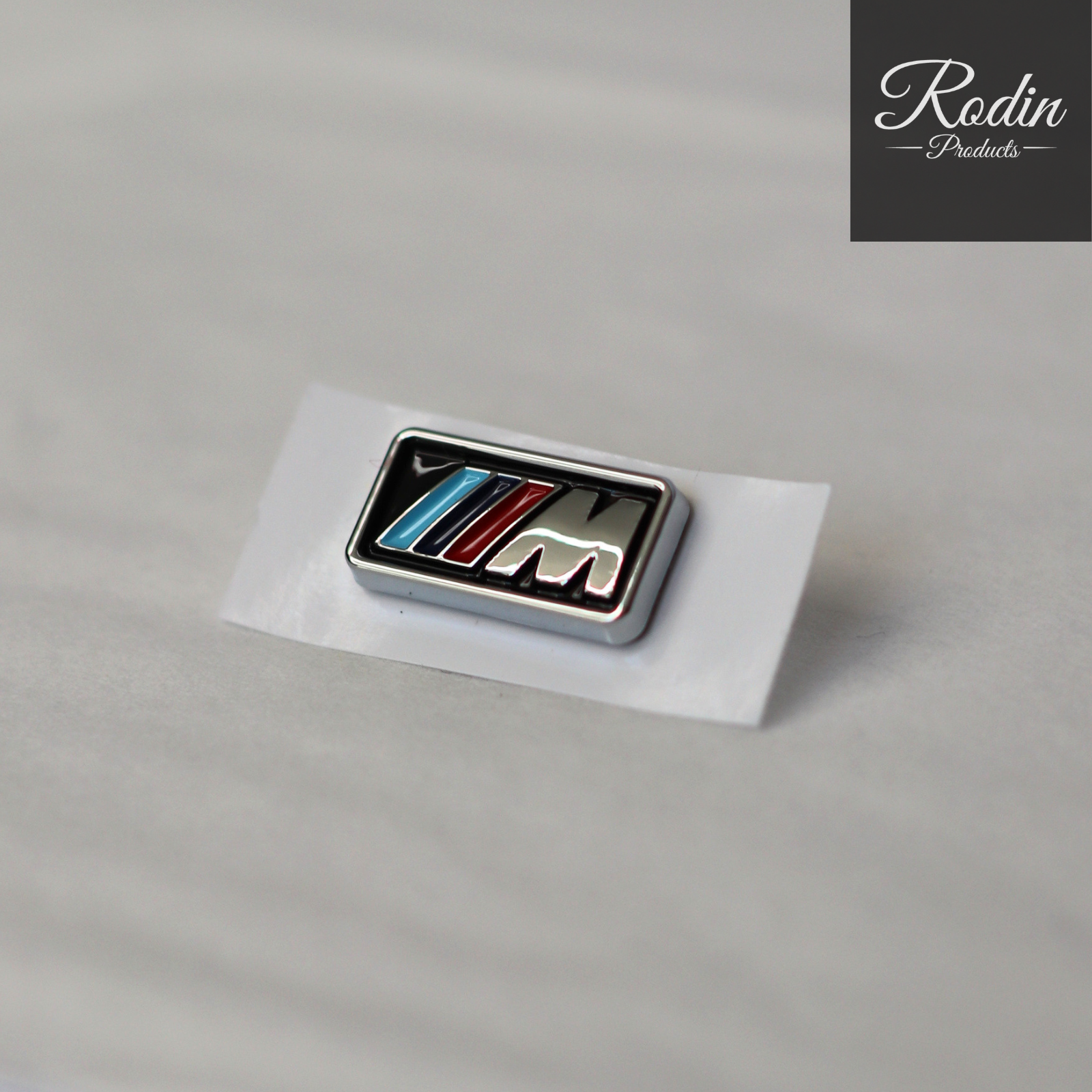 BMW M Performance Emblem als Aufkleber für Lenkradspange mit M Logo in Silber Schwarz