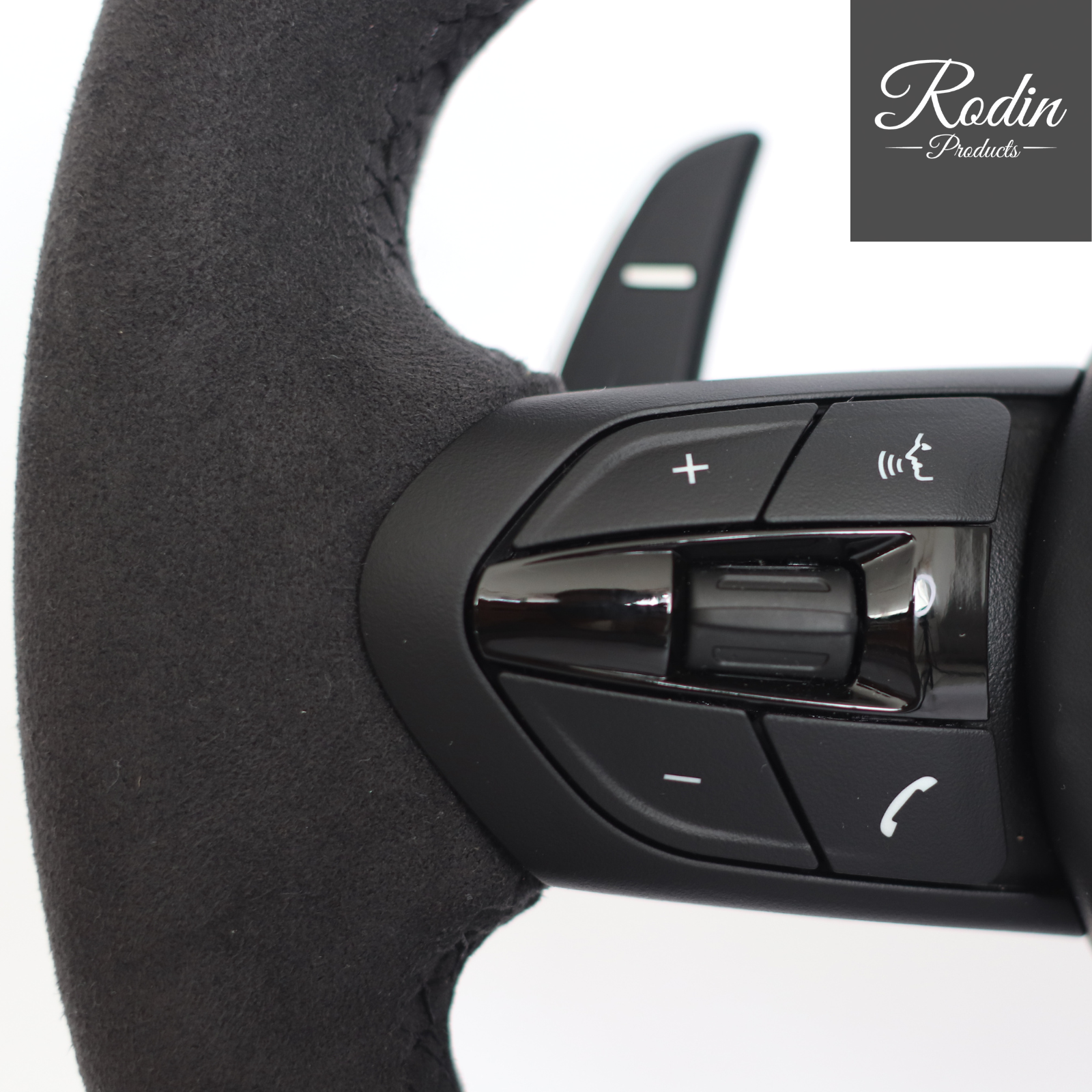 Sportlenkrad passend für BMW E-/F-Serie – All Black – Innenraumansicht von Rodin Products