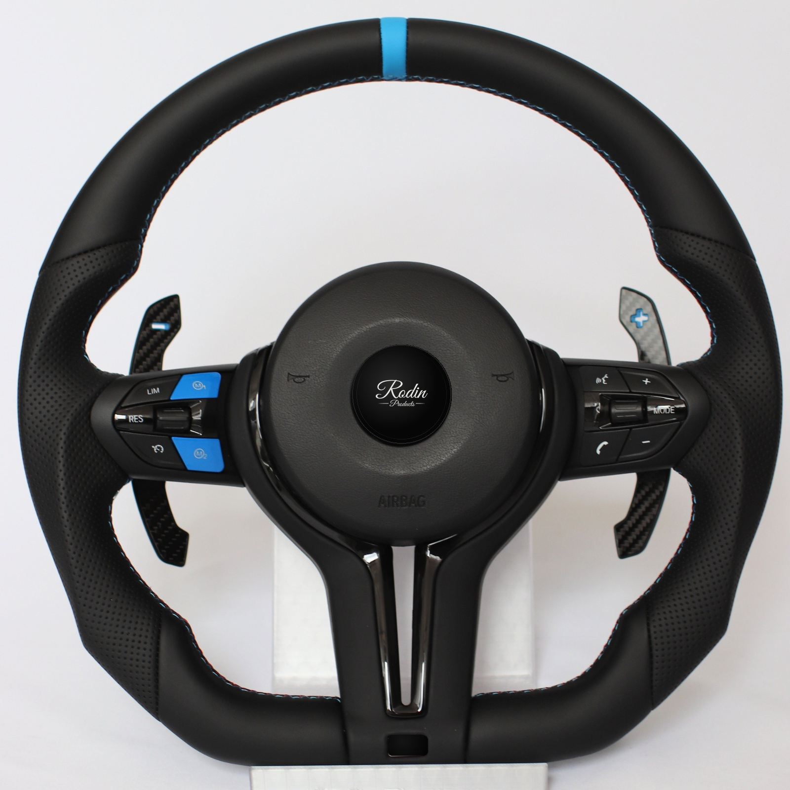 Sportlenkrad passend für BMW E-/F-Serie – All Black – Frontansicht von Rodin Products