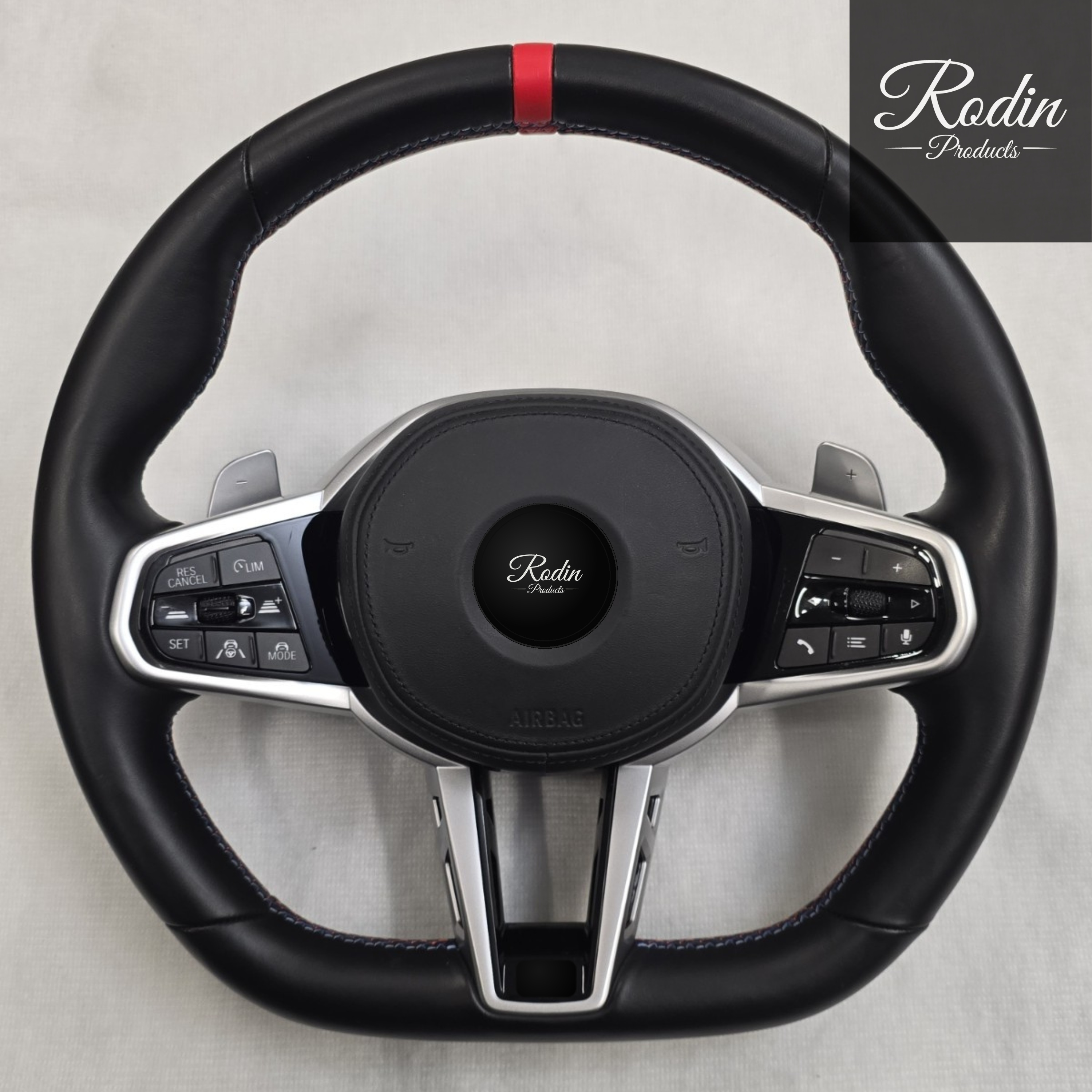 Sportlenkrad passend für BMW G-Serie – 12-Uhr-Markierung – Frontansicht von Rodin Products