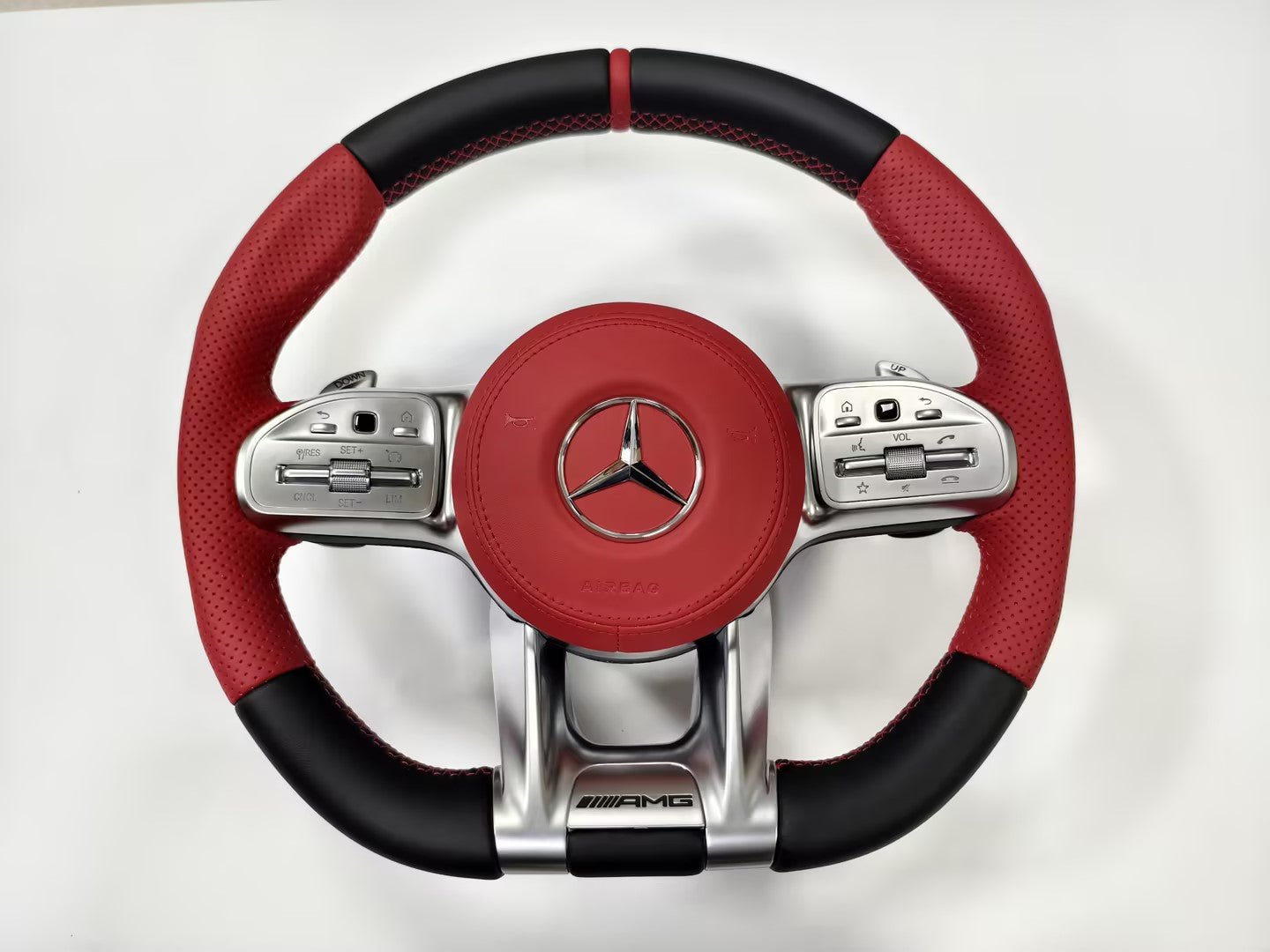 Mercedes AMG Performance Lenkrad – Chrome Interior Edition – Detailansicht von Rodin Products