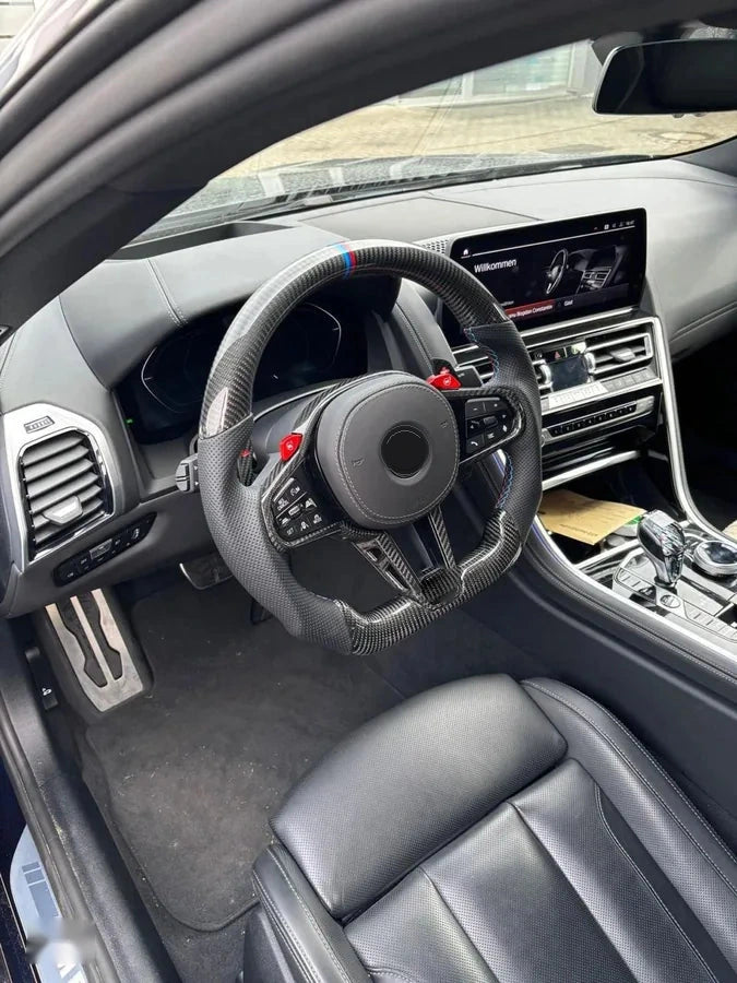 BMW Cockpit mit Rodin Carbon Lenkrad